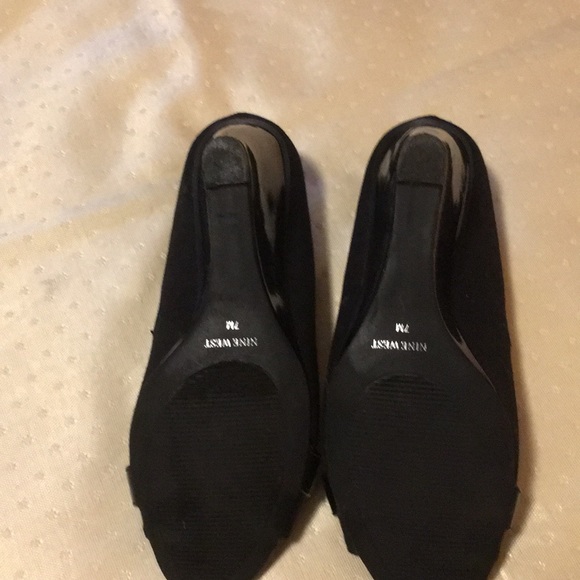 SHOES - Picture 3 of 3